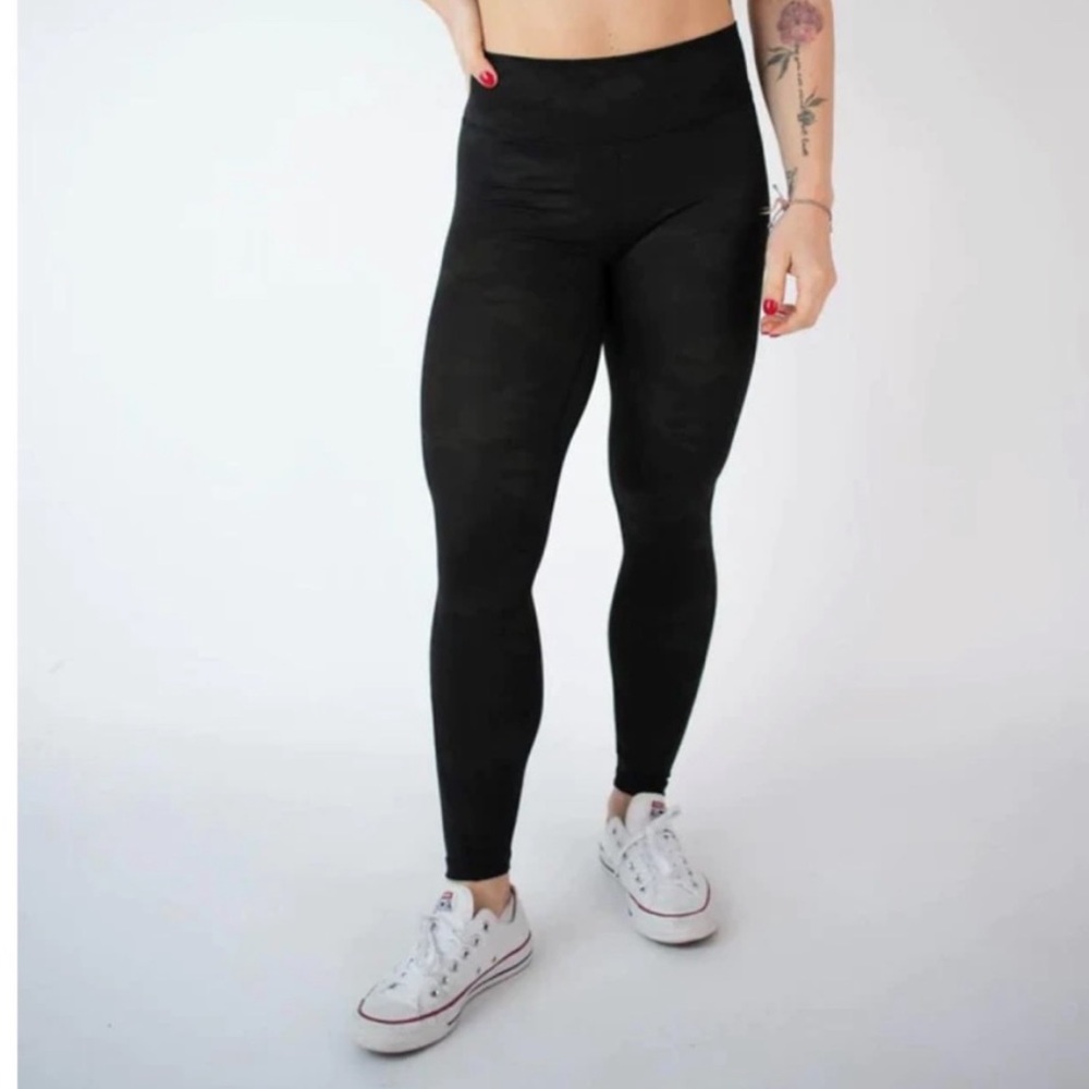 Fleo Olive Camo Apex Leggings
